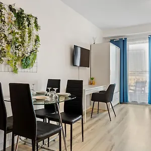 Aquarius: Upscale Flat In The Heart Of Bucharest! Βουκουρέστι