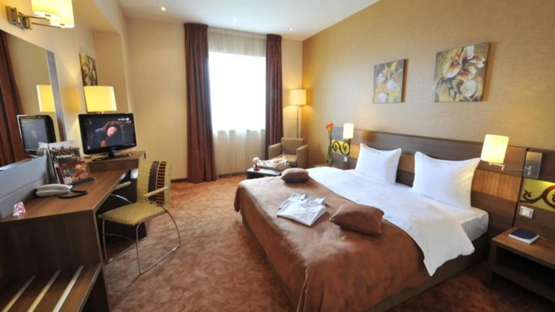 Rin Grand Hotel Bukarest 4*,  Románia